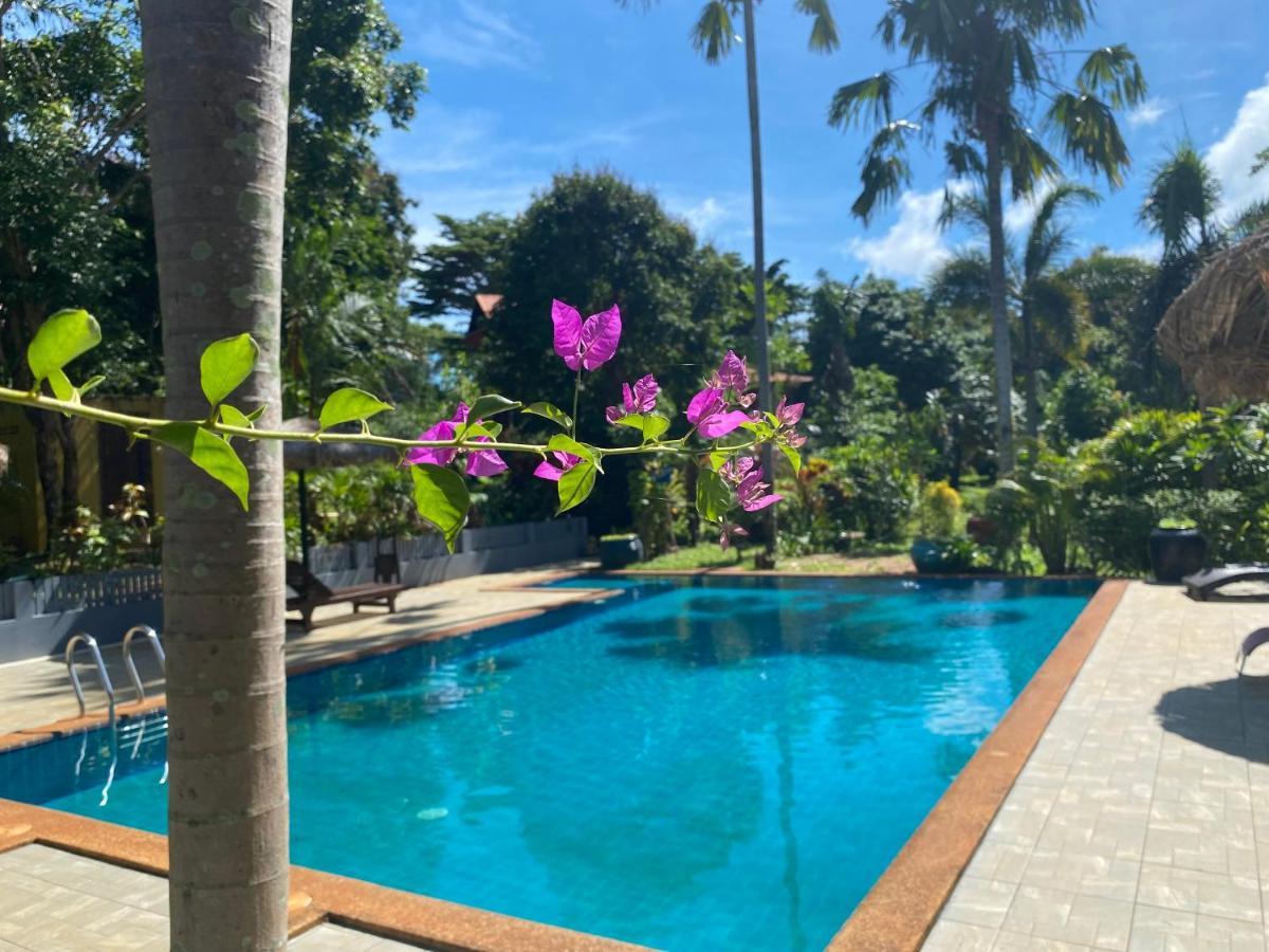 Thai Heritage Koh Mak Hotel Exterior photo